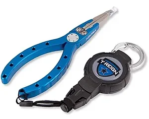 T-Reign Fishing Pliers w/Rectractable Gear Tether(carabiner)